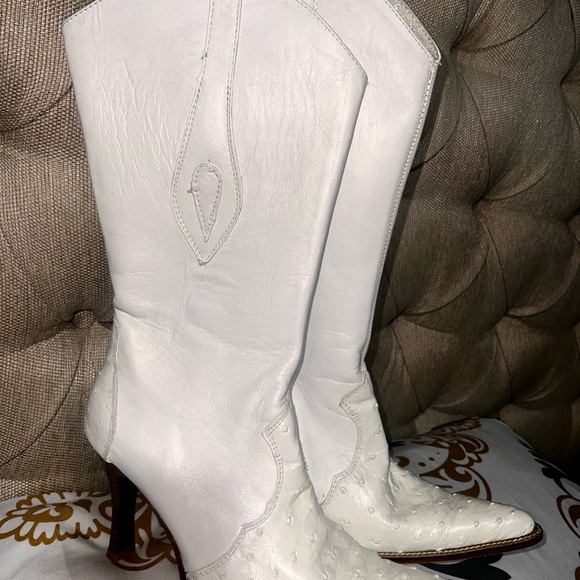 Elegant White Leather Women's Cowboy Boots - Picture 1 of 3